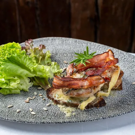 Hotel Am Haslinger Hof 4*